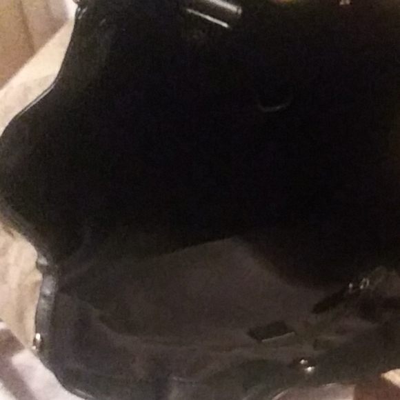 Authentic GUCCI PURSE - Picture 6 of 8